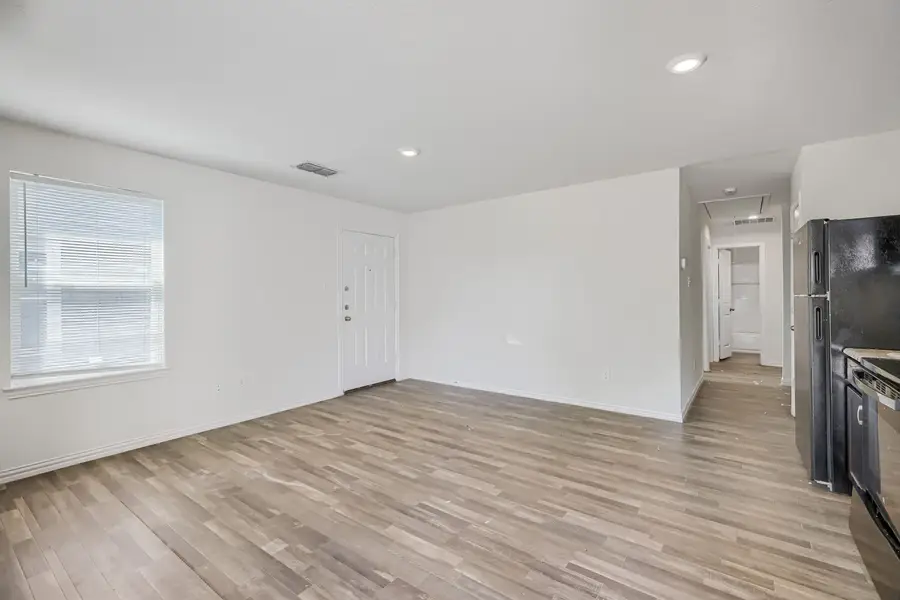 2005-2007 Jb Jackson Jr Boulevard, Dallas, TX 75210 - #2