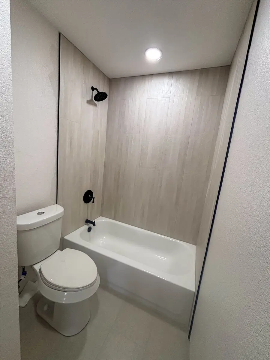 5921 Woodmeadow Drive, Arlington, TX 76016 - #2