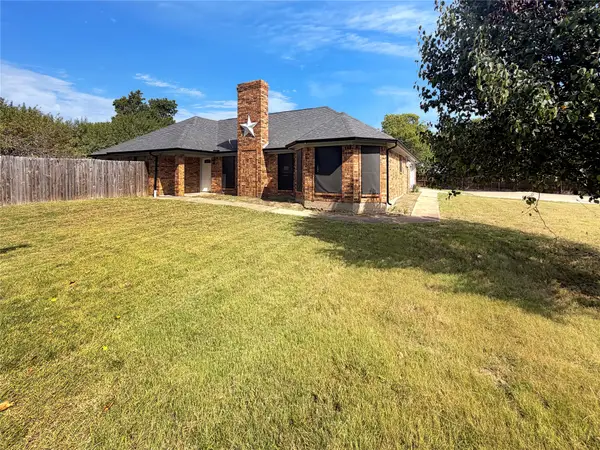 1106 N Atkins Drive, Celeste, TX 75423