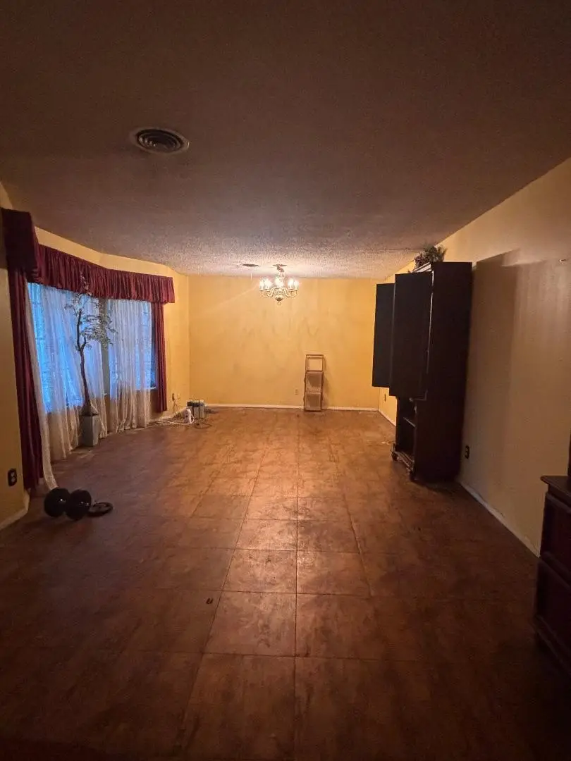 922 British Boulevard, Grand Prairie, TX 75050 - #2