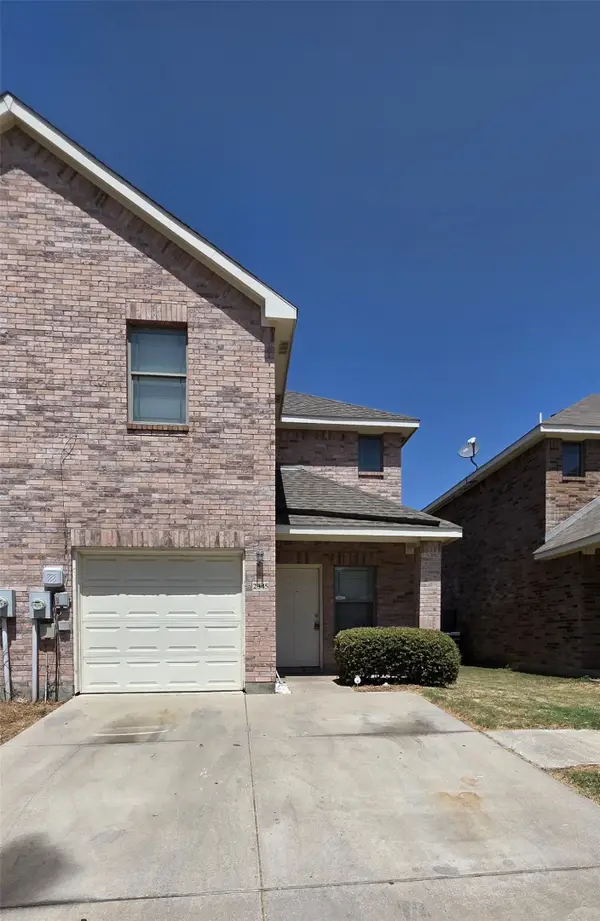 2345 Aldergate Drive, Arlington, TX 76012