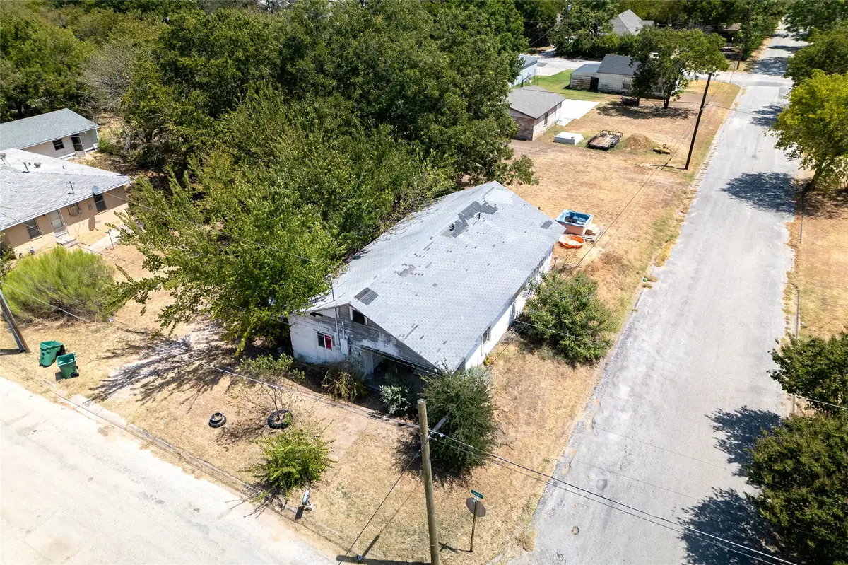 1101 Sanders Street, Bowie, TX 76230 - #1