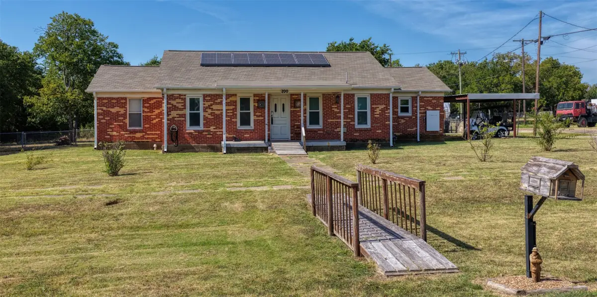 200 E Crossmain, Milford, TX 76670 - #1