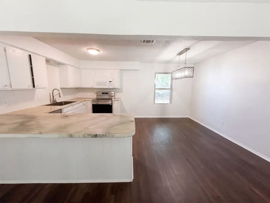 309 Applewood Lane, Hewitt, TX 76643 - #2