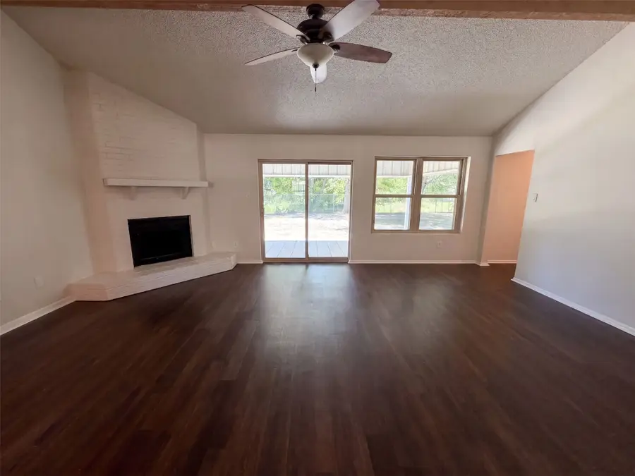 309 Applewood Lane, Hewitt, TX 76643 - #3