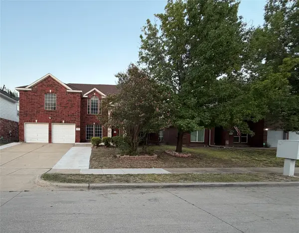 4316 Sleepy Glen Drive, Grand Prairie, TX 75052