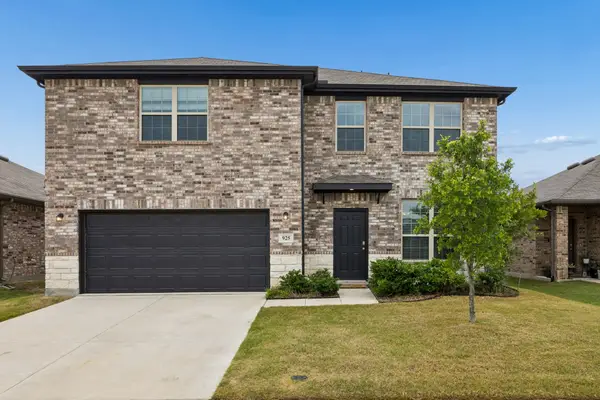 925 Billups Drive, Van Alstyne, TX 75495