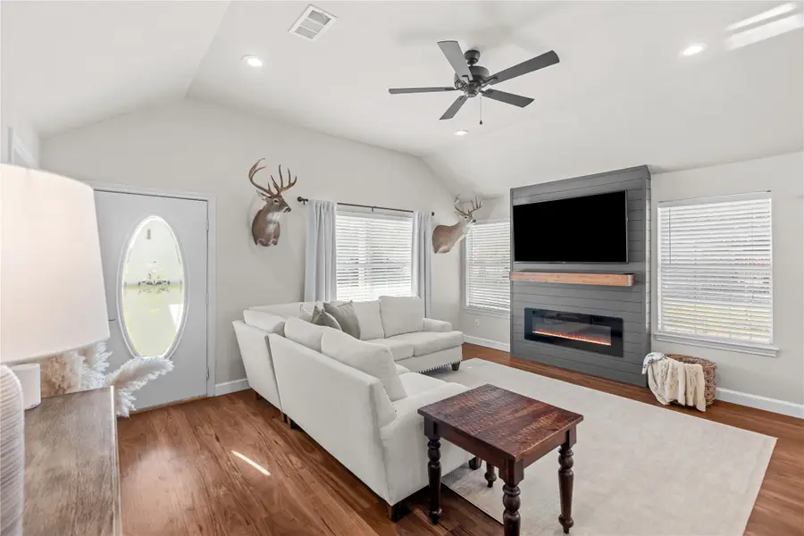 301 S Porch Street, Tioga, TX 76271 - #2