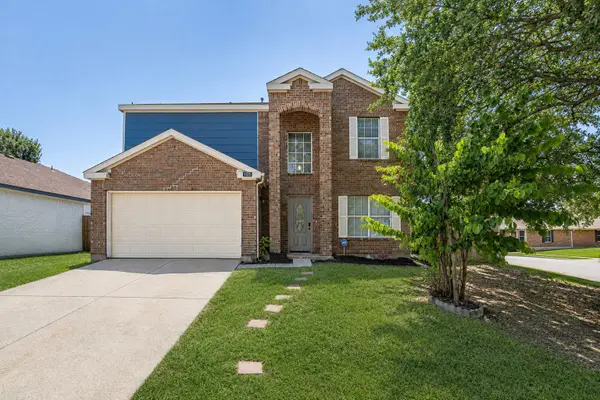 1125 Greenbend Drive, Denton, TX 76210
