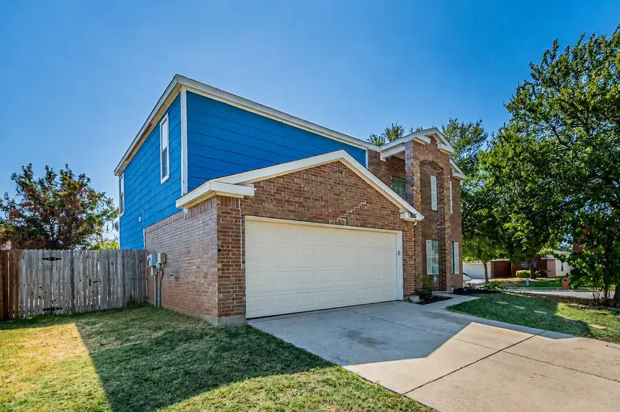 1125 Greenbend Drive, Denton, TX 76210 - #2