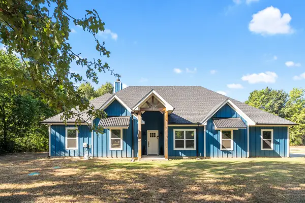 914 Pin Oak Street, Trinidad, TX 75163