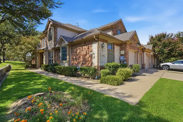 1724 Brookview Drive, Carrollton, TX 75007