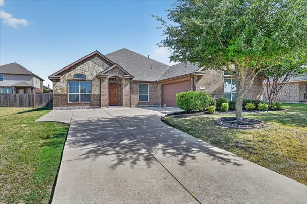 1107 Fairhaven Drive, Glenn Heights, TX 75154