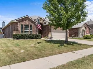 1512 Greenbrier Drive, Van Alstyne, TX 75495