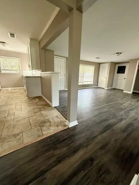 415 E Avenue G, Midlothian, TX 76065 - #3