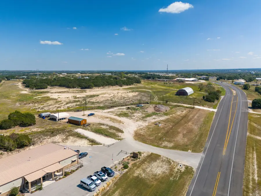 584 N Highway 183, Lampasas, TX 76550 - #3