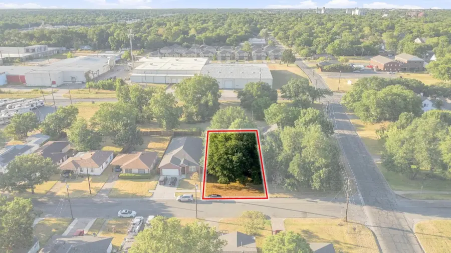 203 W Wilson Avenue, Sherman, TX 75090 - #2