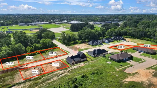 1009 Mallard Drive, Lindale, TX 75771