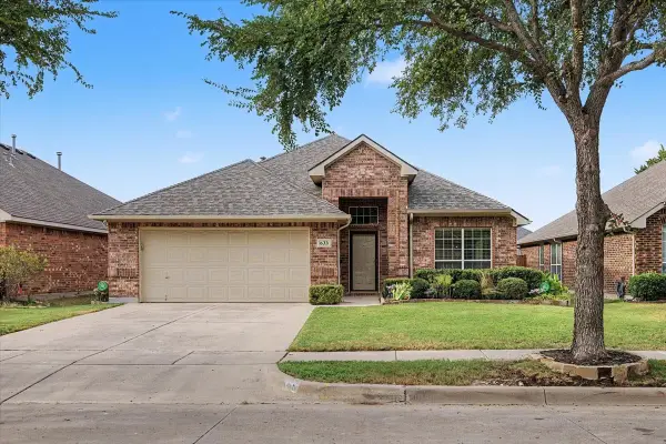 633 Darlington Trail, Fort Worth, TX 76131