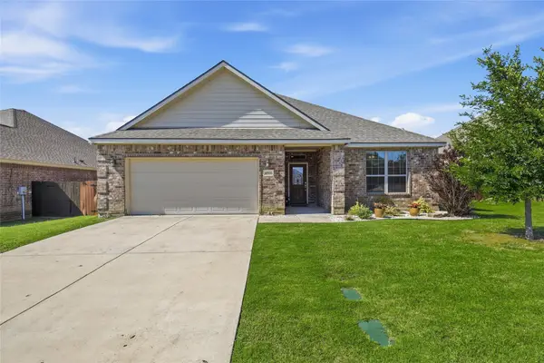 4908 Lake Park Drive, Sanger, TX 76266