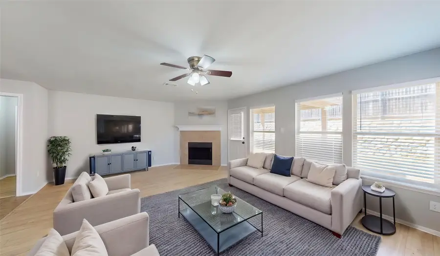 5112 Glen Eden Drive, Fort Worth, TX 76119 - #3