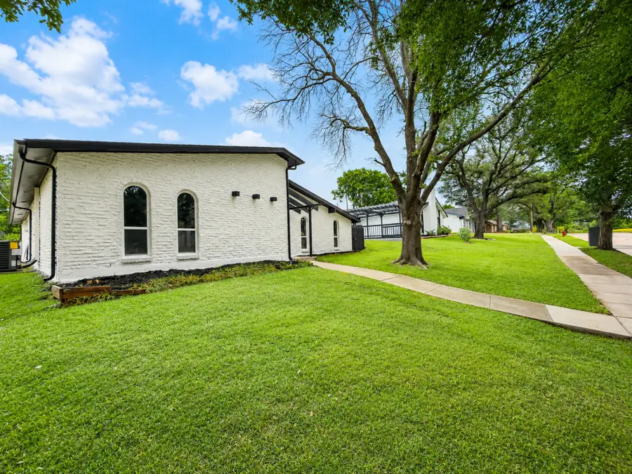 3406 Country Club Drive, Grand Prairie, TX 75052 - #2
