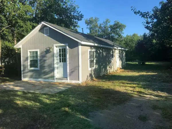 352 E Archer Street, Jacksboro, TX 76458