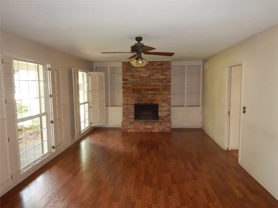 2049 River Road, Shreveport, LA 71105 - #2