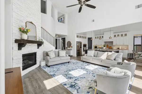 4719 Cypress Thorn Drive, Arlington, TX 76005