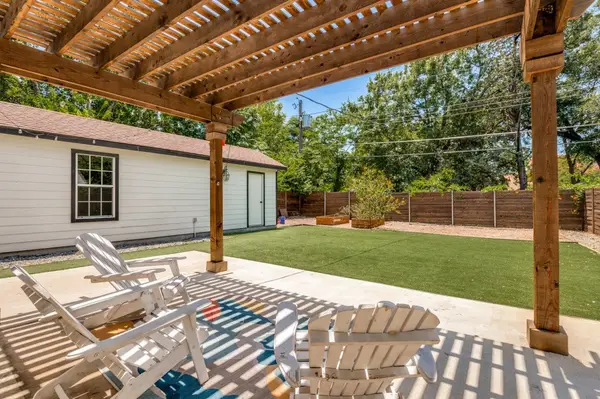 2744 Catherine Street, Dallas, TX 75211