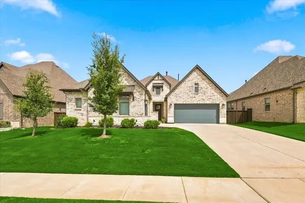 2816 Garrett Drive, Highland Village, TX 75077