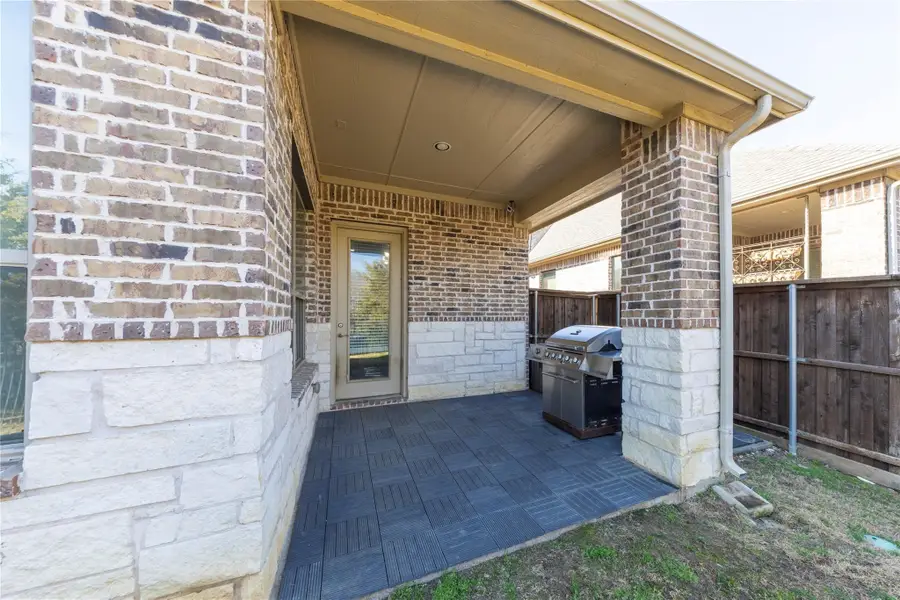 3721 Winchester, The Colony, TX 75056 - #3