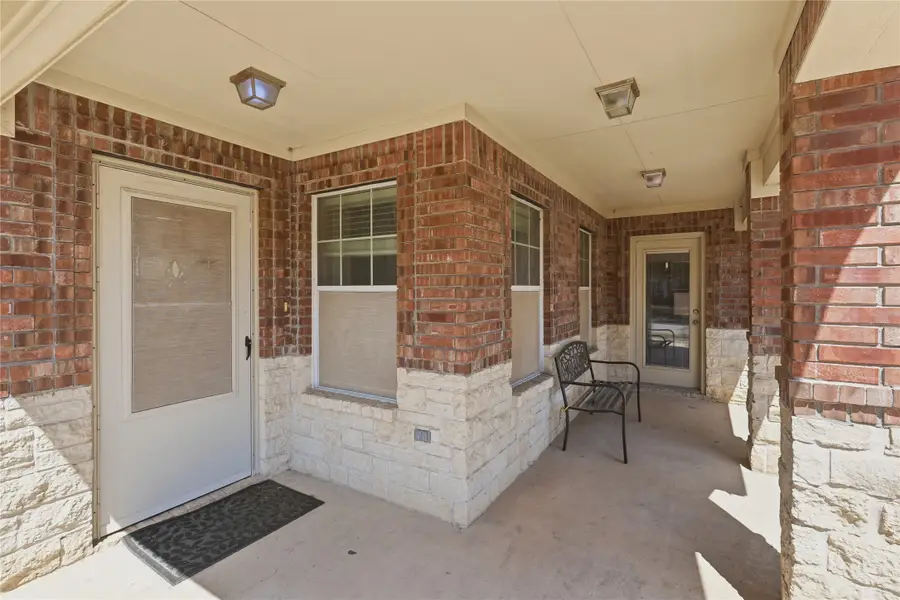 1104 Deedee Creek Drive, Euless, TX 76040 - #3