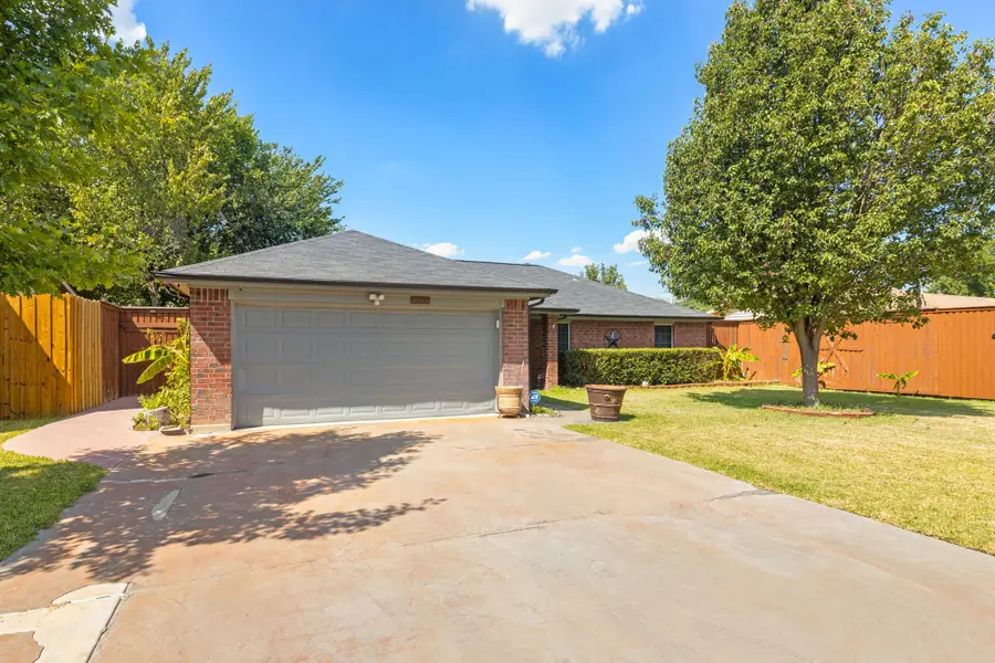 2505 Cloverdale Street, Arlington, TX 76010 - #2