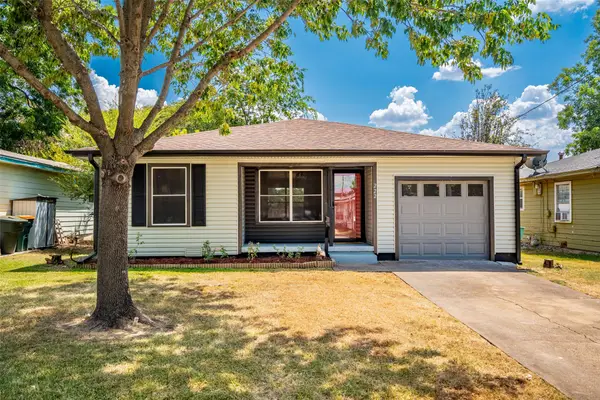 222 W Wilson Avenue, Sherman, TX 75090