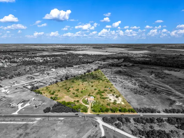 7348 N State Highway 34, Oak Ridge, TX 75161