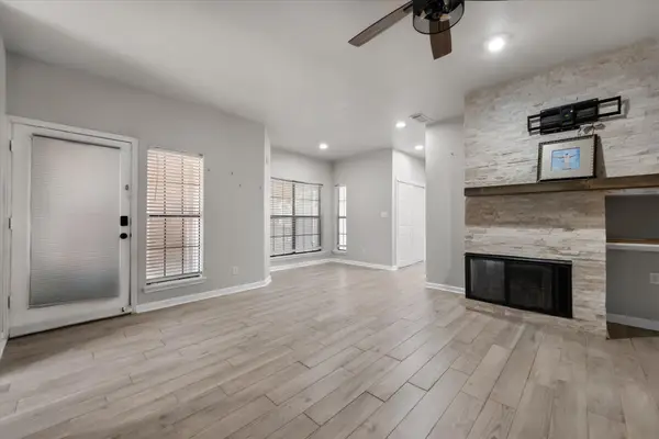 2730 Silver Creek Drive #128, Arlington, TX 76006