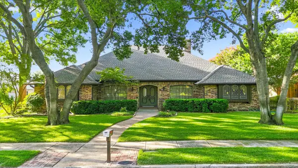 1912 Deerfield Drive, Plano, TX 75023