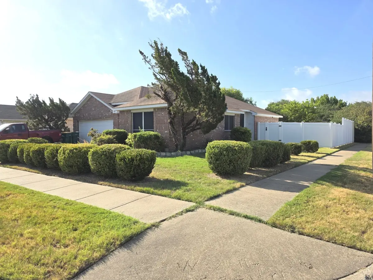 801 Ragland, Cedar Hill, TX 75104 - #1