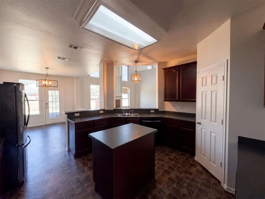 1402 Stone Oak Court, Cedar Hill, TX 75104 - #2