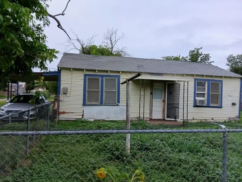 1609 Avenue B, Brownwood, TX 76801 - #1