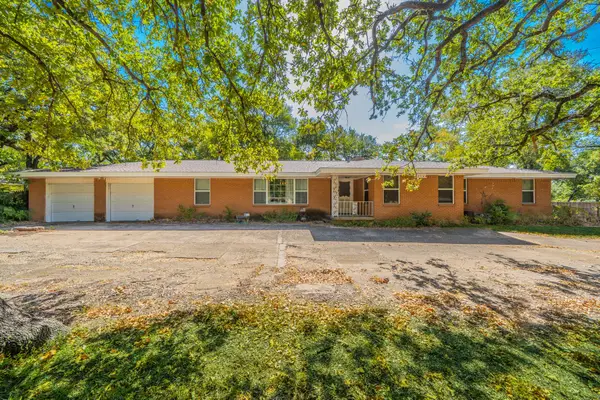 2314 Ingleside Drive, Grand Prairie, TX 75050