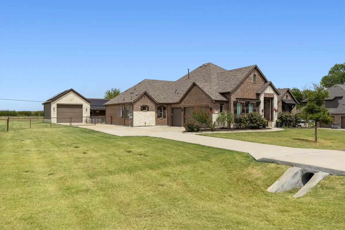 157 Daniel Drive, Van Alstyne, TX 75495 - #1