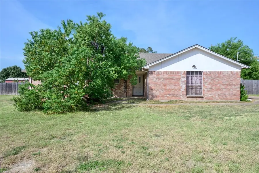 4000 Mountain Vista Drive, Granbury, TX 76048 - #2