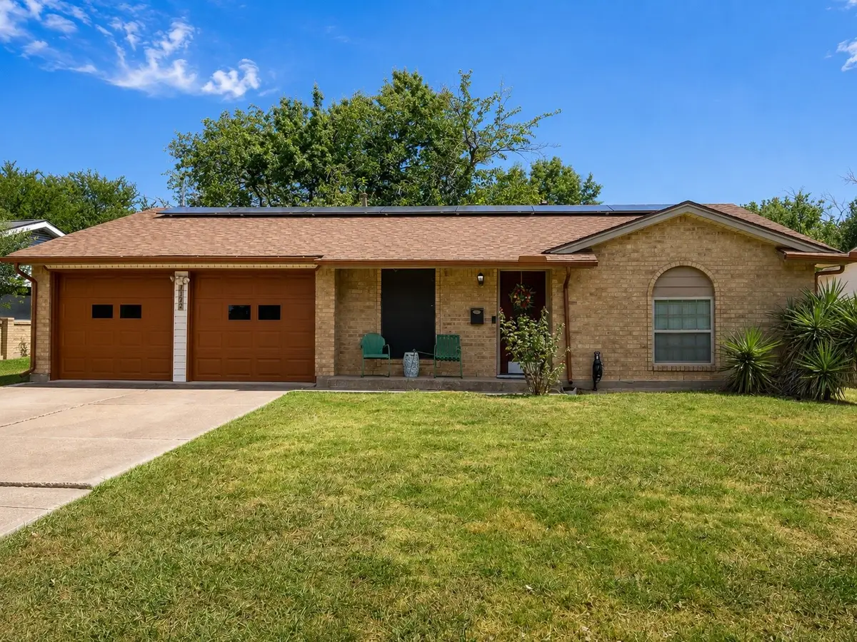 3122 Lark Lane, Irving, TX 75062 - #1