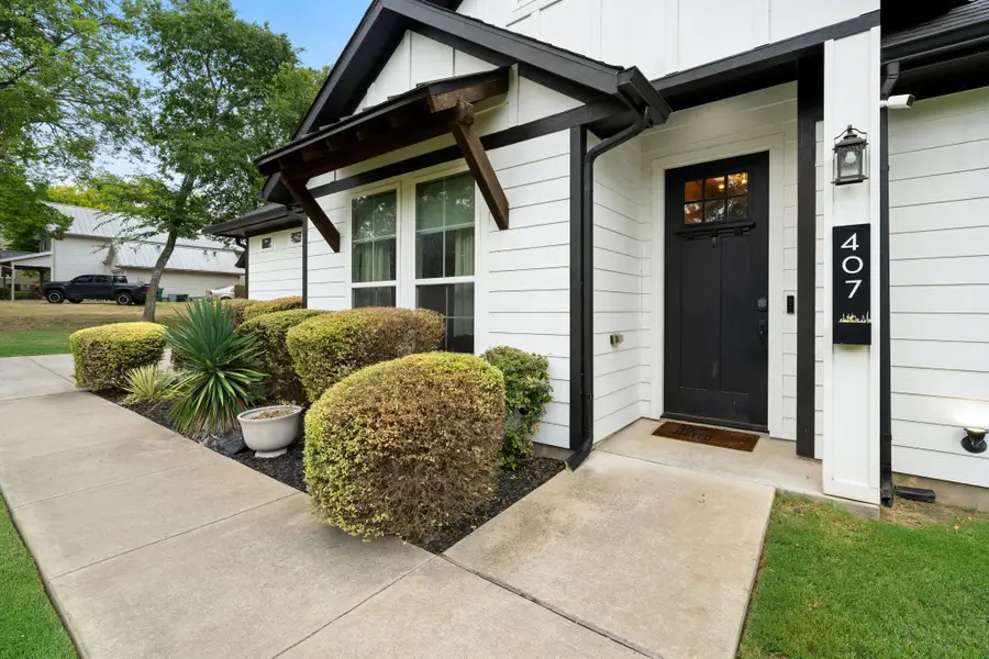 407 W Light Street, Waxahachie, TX 75165 - #3