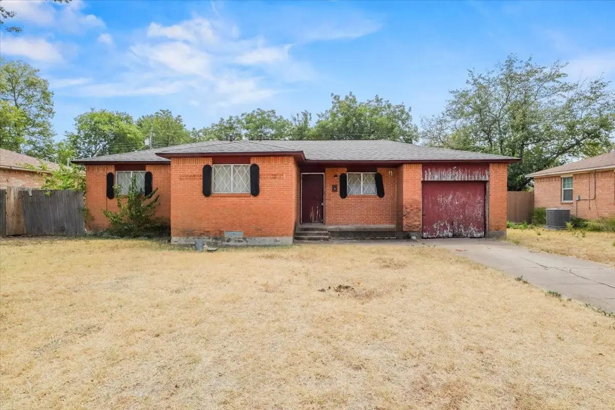 820 Colgate Drive, Lancaster, TX 75134 - #1