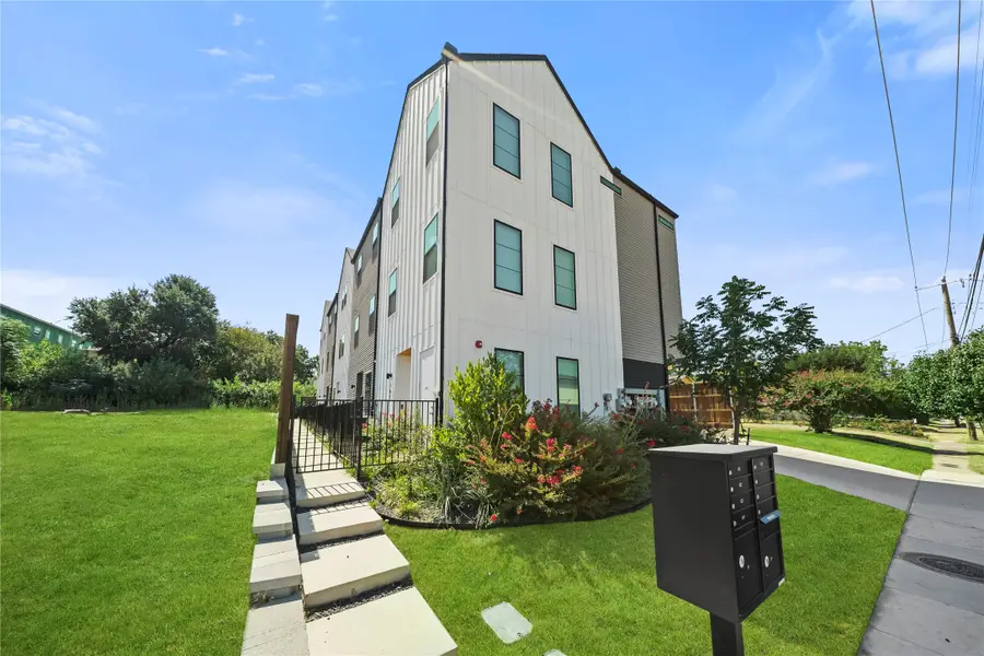 2166 Lovedale Avenue #102, Dallas, TX 75235 - #3