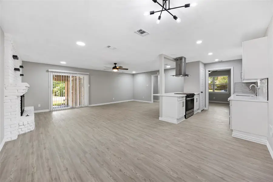 600 N Young Boulevard, Desoto, TX 75115 - #3