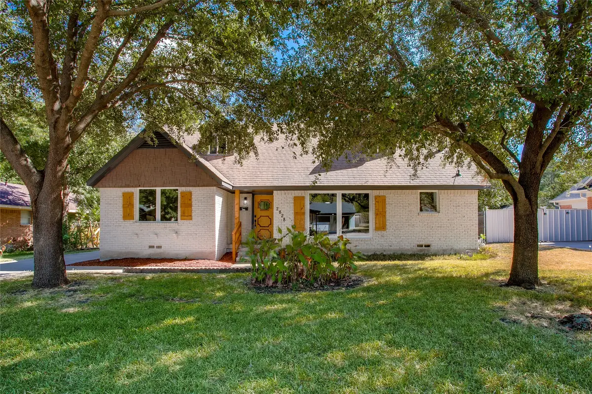 2828 Larkspur Lane, Dallas, TX 75233 - #1
